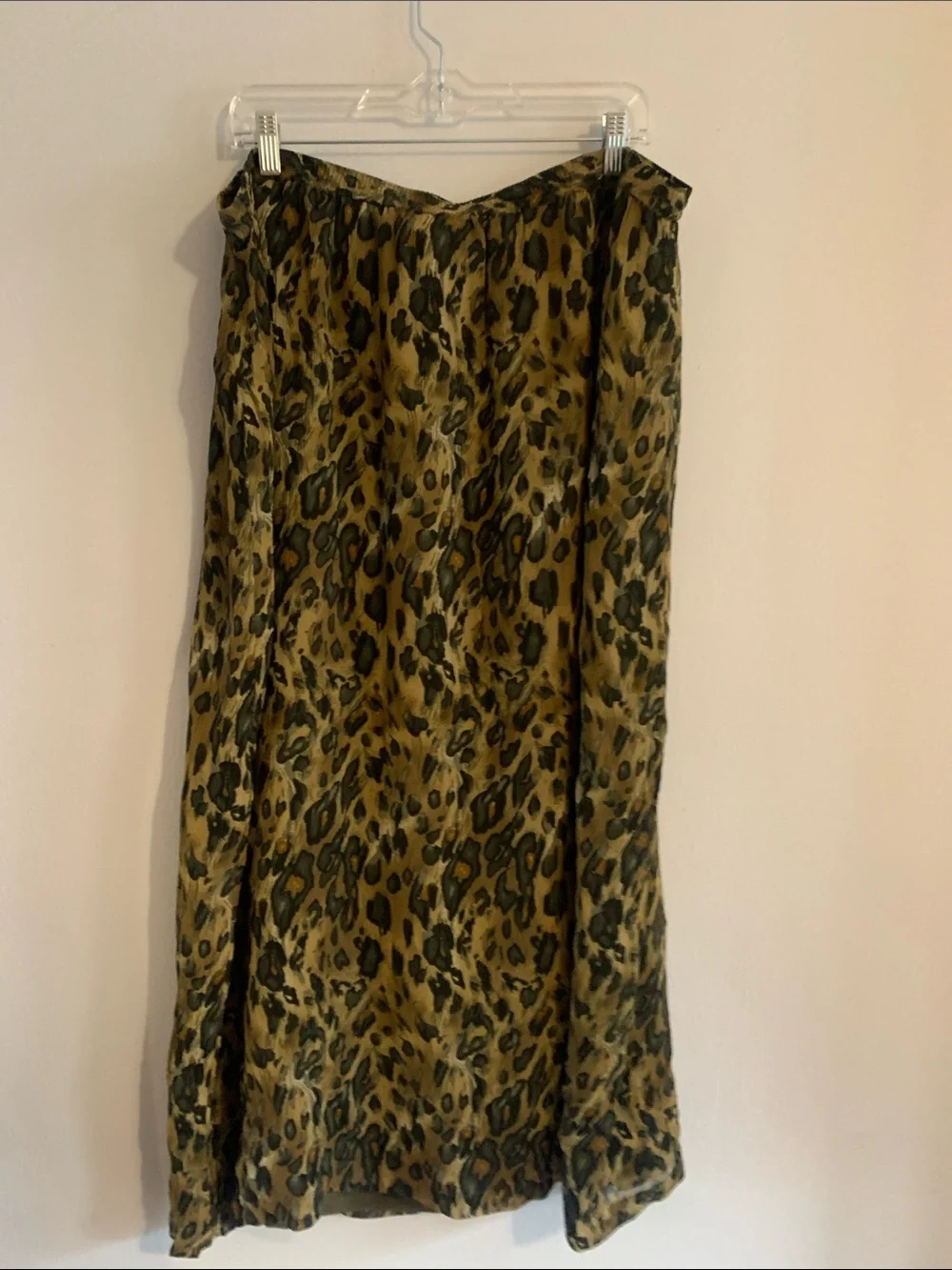 LINEA by Louis Dell’Olio Leopard Print Maxi Skirt 100% Silk Shell
